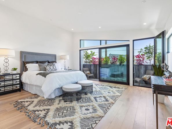 1620 Electric Avenue, Venice CA 90291