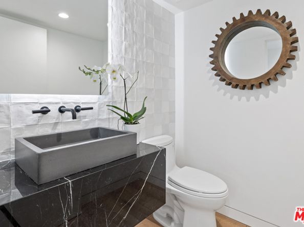 1620 Electric Avenue, Venice CA 90291