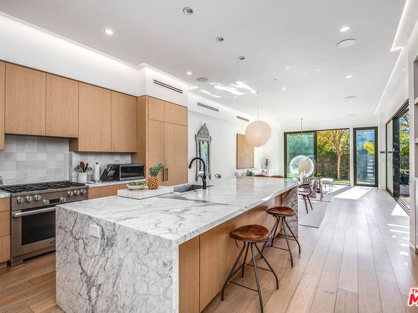 1620 Electric Avenue, Venice CA 90291