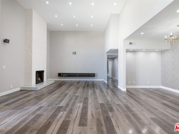 14569 Benefit Street 304, Sherman Oaks CA 91403