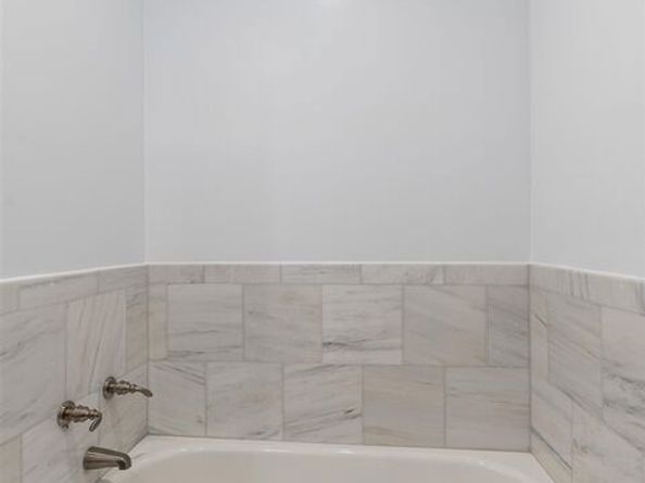 14569 Benefit Street 304, Sherman Oaks CA 91403