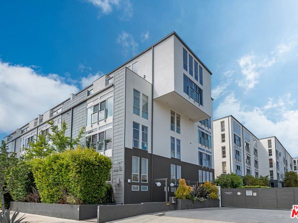 4215 Glencoe Avenue 302, Marina Del Rey CA 90292