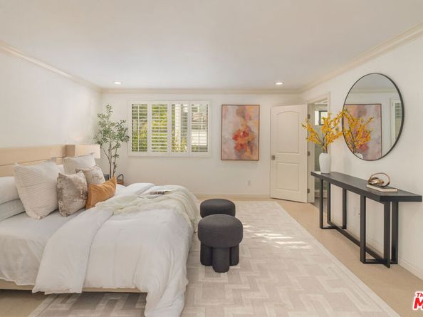 1226 N Kings Road 4, West Hollywood CA 90069