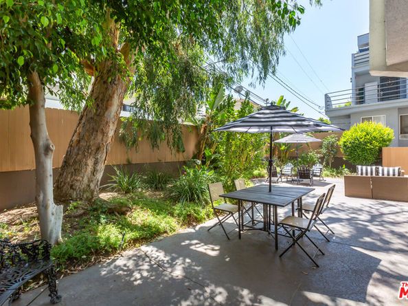 1226 N Kings Road 4, West Hollywood CA 90069