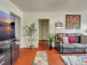 4034 Abourne Road B, Los Angeles CA 90008