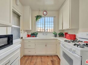 4034 Abourne Road B, Los Angeles CA 90008