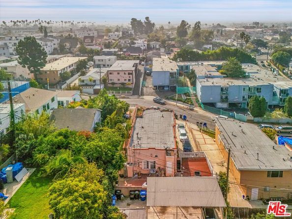 4725 St Elmo Drive, Los Angeles CA 90019