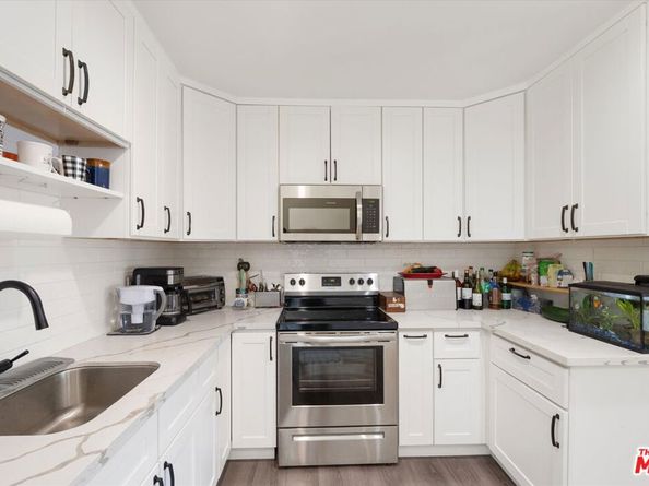 10648 Franlie Drive, Sunland CA 91040