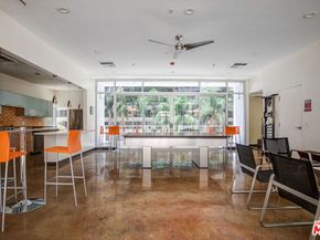 645 W 9th Street 711, Los Angeles CA 90015