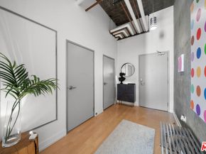 645 W 9th Street 711, Los Angeles CA 90015