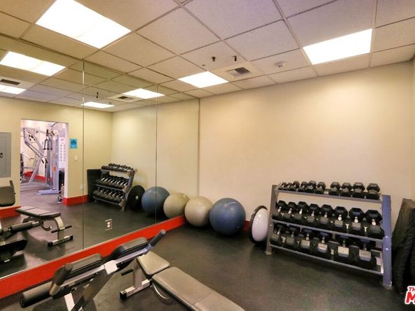 645 W 9th Street 711, Los Angeles CA 90015