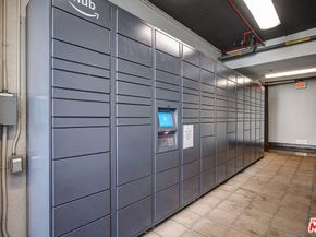 645 W 9th Street 711, Los Angeles CA 90015