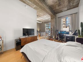 645 W 9th Street 711, Los Angeles CA 90015