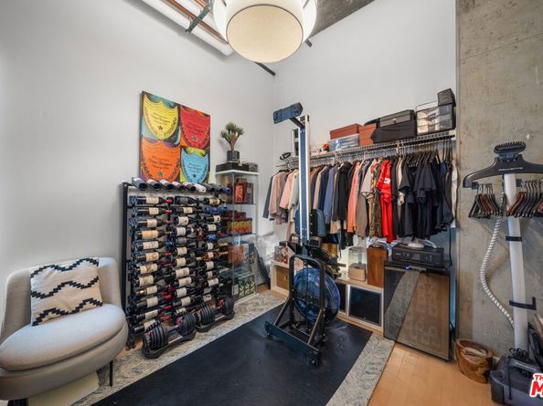 645 W 9th Street 711, Los Angeles CA 90015