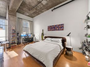 645 W 9th Street 711, Los Angeles CA 90015