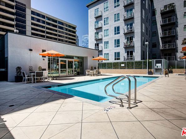 645 W 9th Street 711, Los Angeles CA 90015