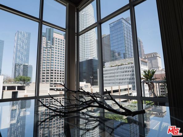 645 W 9th Street 711, Los Angeles CA 90015