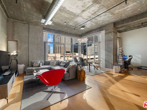 645 W 9th Street 711, Los Angeles CA 90015