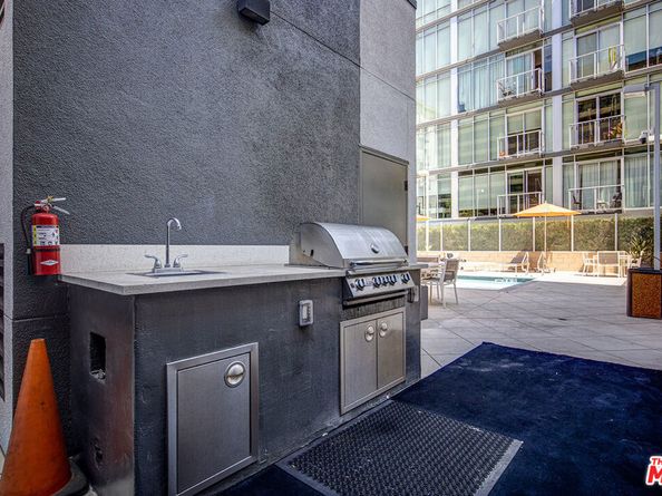 645 W 9th Street 711, Los Angeles CA 90015