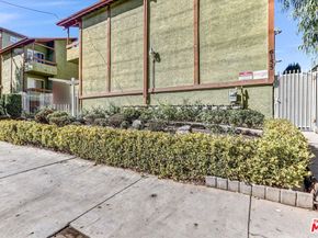 6155 Reseda Boulevard 4, Tarzana CA 91335