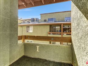 6155 Reseda Boulevard 4, Tarzana CA 91335