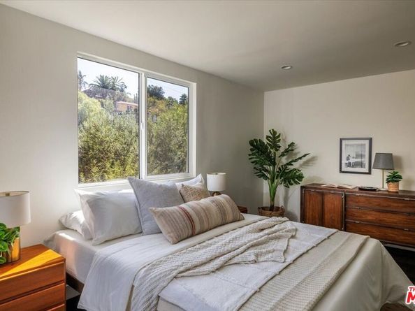 2323 Avon Street, Los Angeles CA 90026