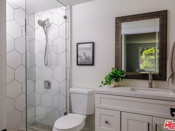 2323 Avon Street, Los Angeles CA 90026