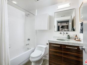 4141 Glencoe Avenue 206, Marina Del Rey CA 90292