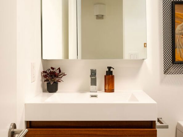 2808 Lambert Drive, Los Angeles CA 90068
