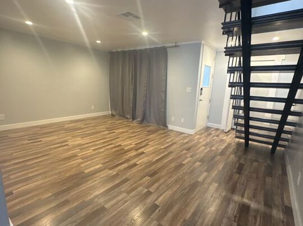 141 W Hillcrest Boulevard 2, Inglewood CA 90301