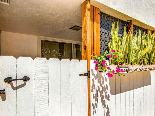 141 W Hillcrest Boulevard 2, Inglewood CA 90301