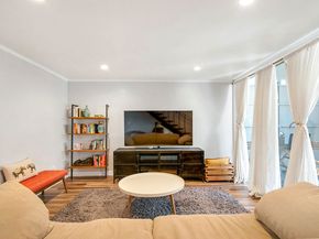 141 W Hillcrest Boulevard 2, Inglewood CA 90301