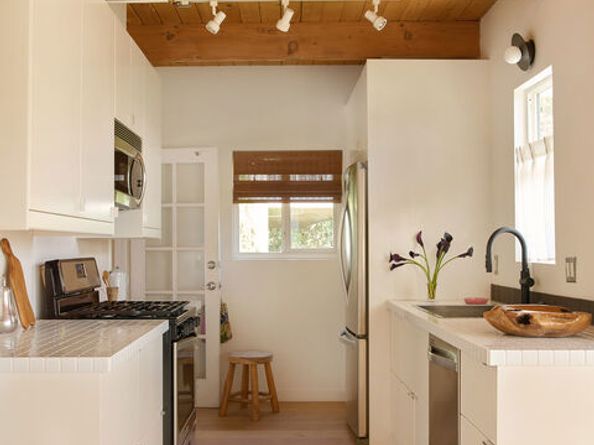 3032 Future Street, Los Angeles CA 90065