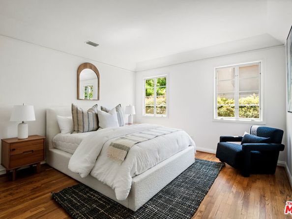 5700 Spring Oak Drive, Los Angeles CA 90068