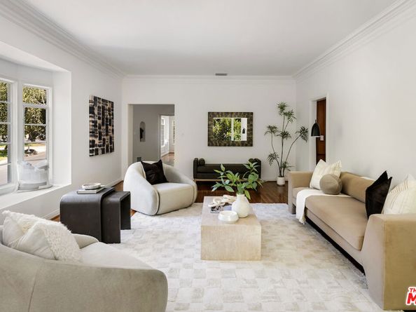 5700 Spring Oak Drive, Los Angeles CA 90068