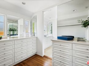 5700 Spring Oak Drive, Los Angeles CA 90068