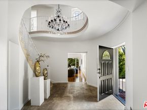 5700 Spring Oak Drive, Los Angeles CA 90068