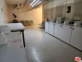 1345 N Hayworth Avenue 206, West Hollywood CA 90046