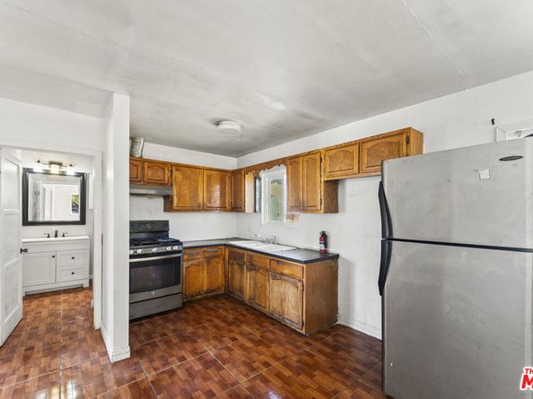 10407 Juniper Street, Los Angeles CA 90002