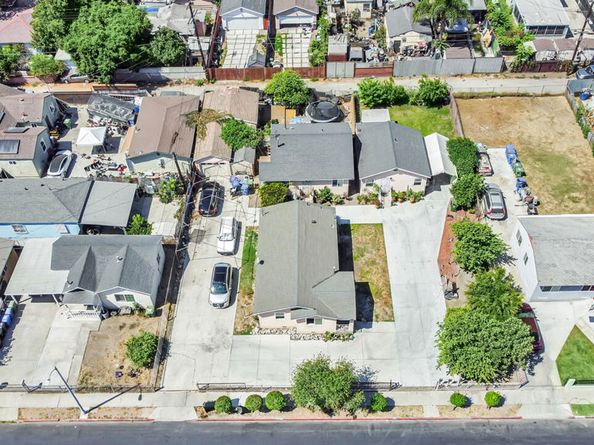 10407 Juniper Street, Los Angeles CA 90002