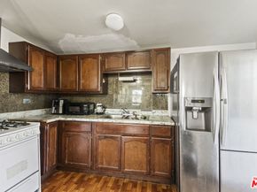 10407 Juniper Street, Los Angeles CA 90002