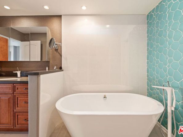 12026 Rhode Island Avenue PH1, Los Angeles CA 90025