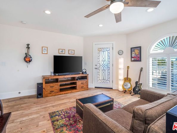 6411 W 85th Street, Los Angeles CA 90045