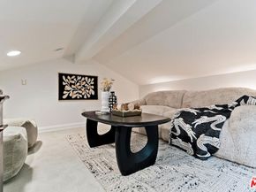 1711 Amherst Avenue, Los Angeles CA 90025