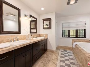 1711 Amherst Avenue, Los Angeles CA 90025