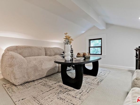 1711 Amherst Avenue, Los Angeles CA 90025