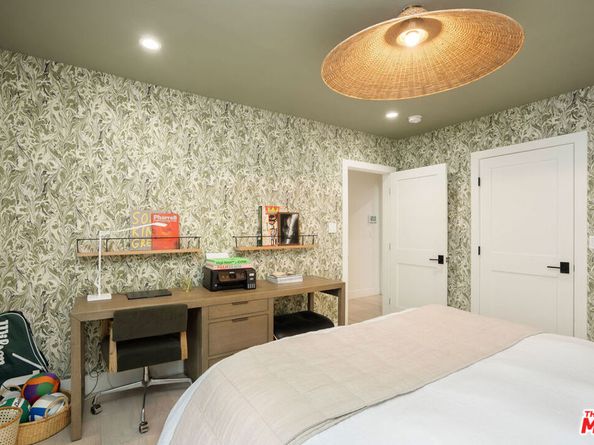10267 Cresta Drive, Los Angeles CA 90064