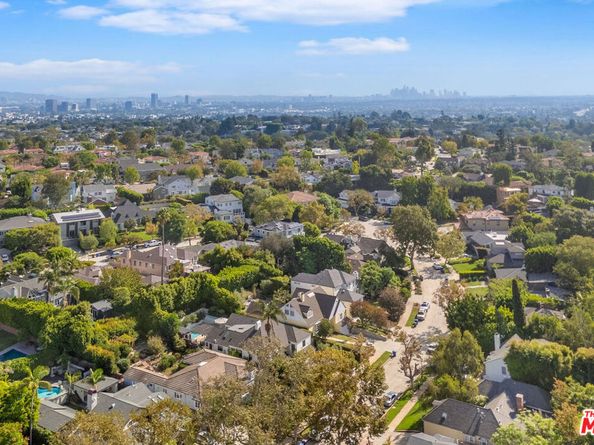 10267 Cresta Drive, Los Angeles CA 90064