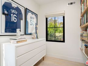 10267 Cresta Drive, Los Angeles CA 90064