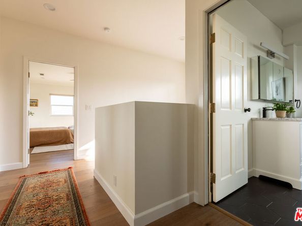5018 Valleydale Avenue, Los Angeles CA 90043